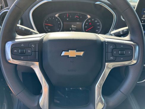 Used 2025 Chevrolet Blazer LT image 30