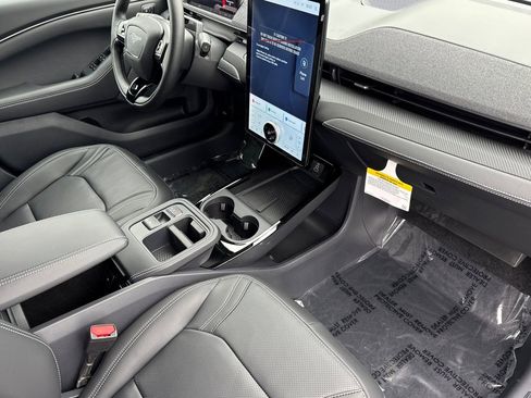 New 2025 Ford Mustang Mach-E Premium image 14
