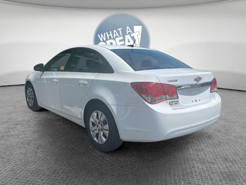 Used 2013 Chevrolet Cruze LS FWD image 6