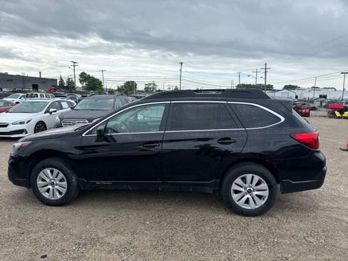 Used 2018 Subaru Outback 2.5i Premium AWD/4WD image 12