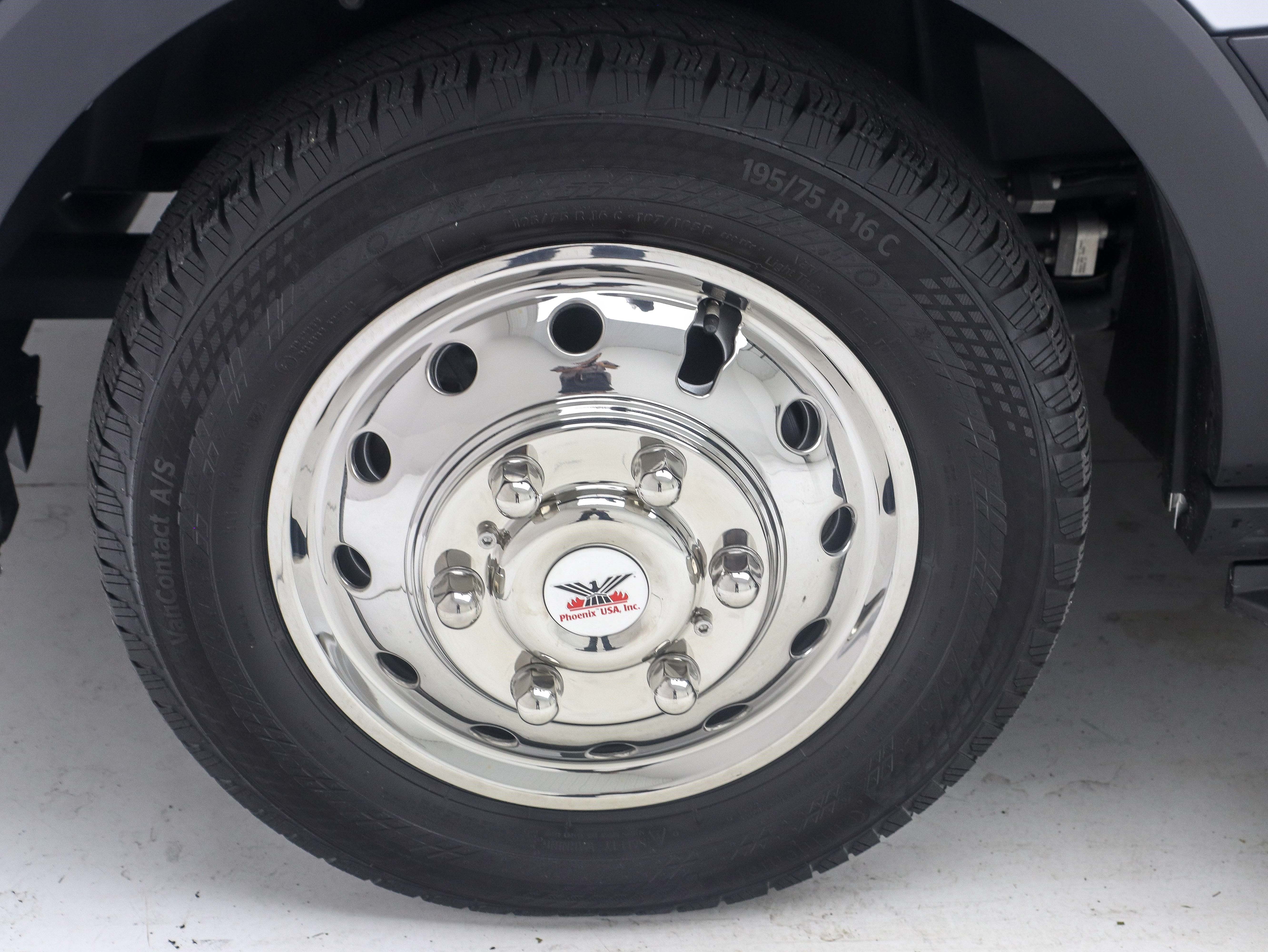 Used 2024 Ford Transit 350 XLT RWD image 31