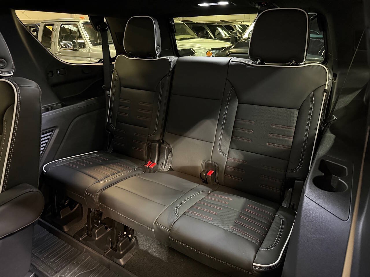 Used 2026 GMC Yukon AT4 Ultimate w/ LPO, Floor Liner Package AWD/4WD image 66