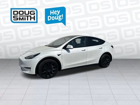 Used 2021 Tesla Model Y Long Range AWD/4WD image 1