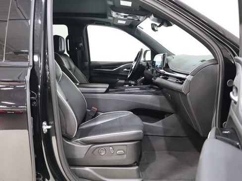 Used 2024 Cadillac Escalade ESV Sport AWD/4WD image 38