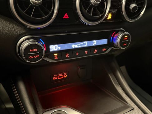 Used 2021 Nissan Sentra SR image 15