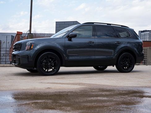 Used 2024 Kia Telluride EX X-Line image 3