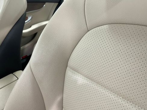 Used 2019 Mercedes-Benz C 300 4MATIC Sedan image 17