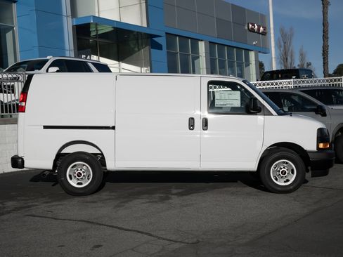 New 2025 GMC Savana 2500 w/ Driver Convenience Package image 6
