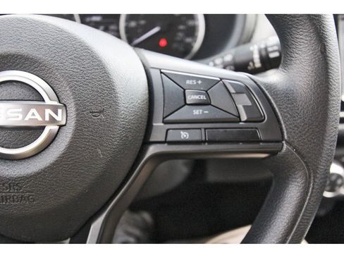 Used 2024 Nissan Kicks S FWD image 13