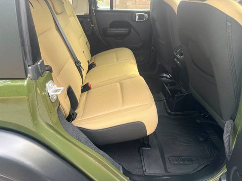Used 2021 Jeep Wrangler Unlimited Sport AWD/4WD image 10