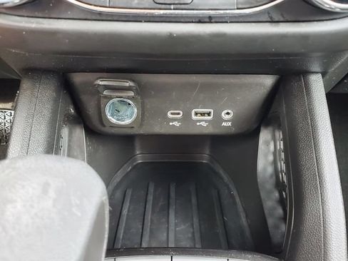 Used 2022 Chevrolet TrailBlazer LT w/ Convenience Package FWD image 32
