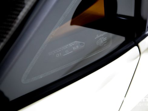 Used 2021 Lamborghini Aventador SVJ AWD/4WD image 25