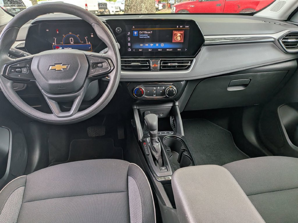 Used 2026 Chevrolet TrailBlazer LT AWD/4WD image 25