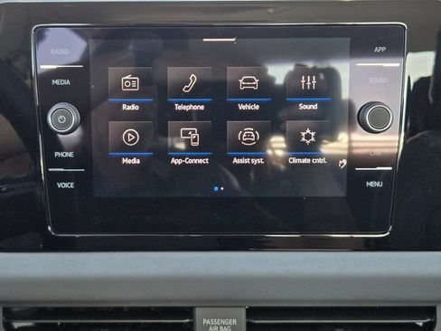 New 2026 Volkswagen Jetta SE FWD image 16