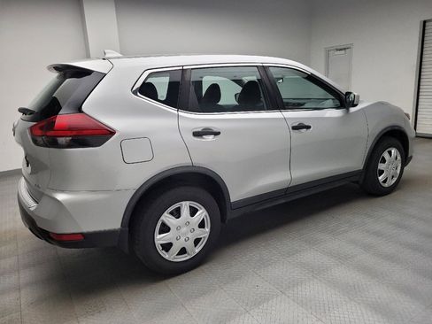 Used 2018 Nissan Rogue S AWD/4WD image 10