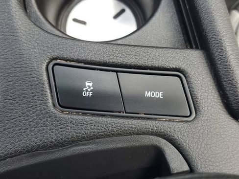 Used 2025 Cadillac XT6 Premium Luxury image 34