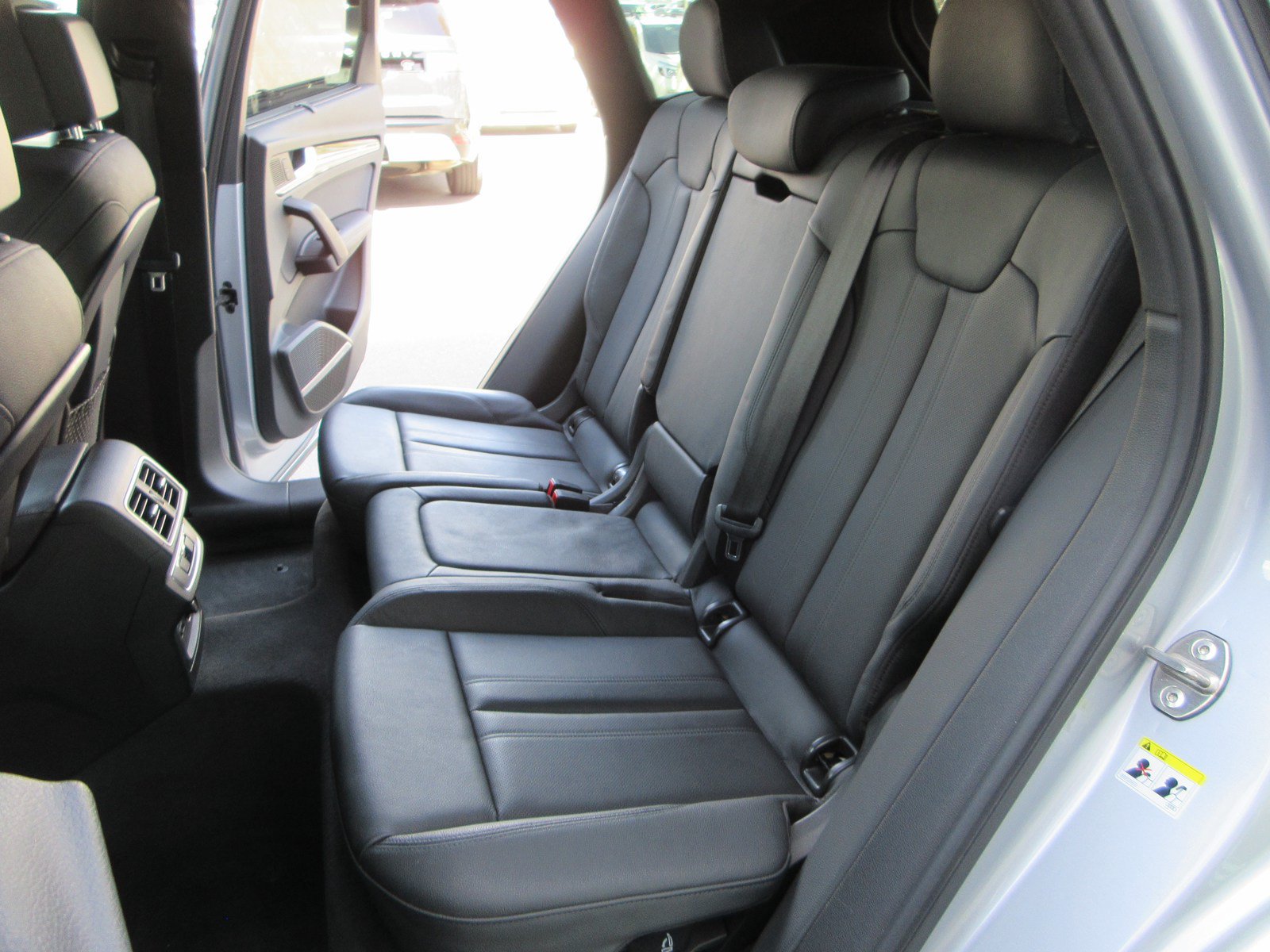 Used 2019 Audi SQ5 Premium Plus AWD/4WD image 23