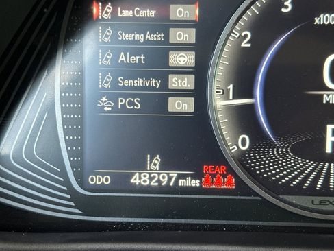 Used 2020 Lexus UX 200 image 20