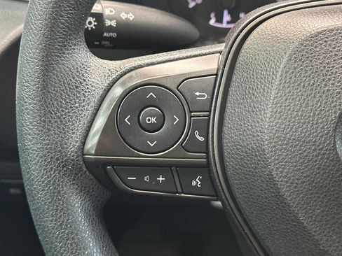Used 2021 Toyota Corolla LE w/ LE Convenience Package FWD image 28