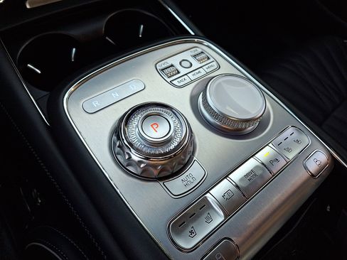 Used 2023 Genesis G90 3.5T image 22