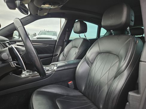 Used 2019 Maserati Levante S image 13