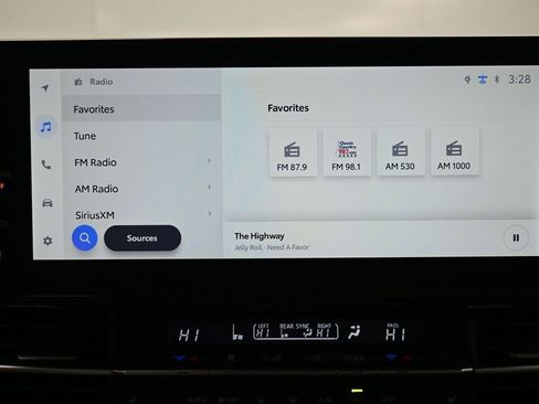 Certified 2025 Toyota Sienna XSE w/ XSE Plus Package image 20