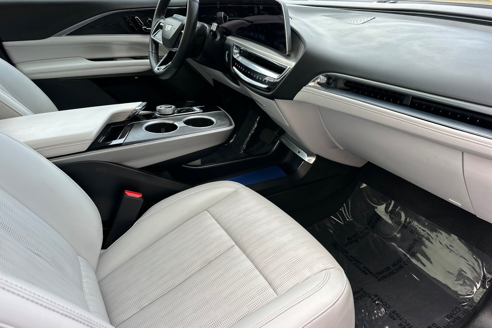Certified 2024 Cadillac Lyriq Luxury RWD image 20
