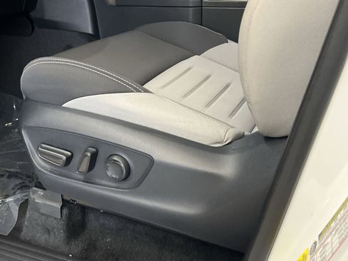 Used 2024 Toyota Tacoma TRD Off-Road w/ TRD Off Road Upgrade Package image 12