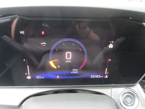 Used 2025 Chevrolet Trax ACTIV w/ Sunroof Package FWD image 16