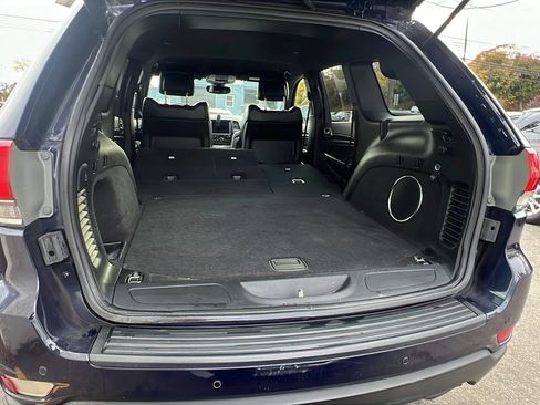Used 2018 Jeep Grand Cherokee Laredo RWD image 8