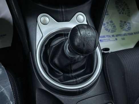 Used 2016 Nissan 370Z Coupe image 24