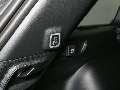 Used 2025 Jeep Grand Cherokee Limited AWD/4WD image 13