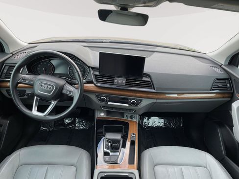 Used 2022 Audi Q5 2.0T Premium w/ Convenience Package AWD/4WD image 5