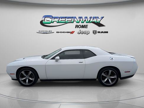 Used 2015 Dodge Challenger SXT w/ Super Sport Group (SS/T) RWD image 5