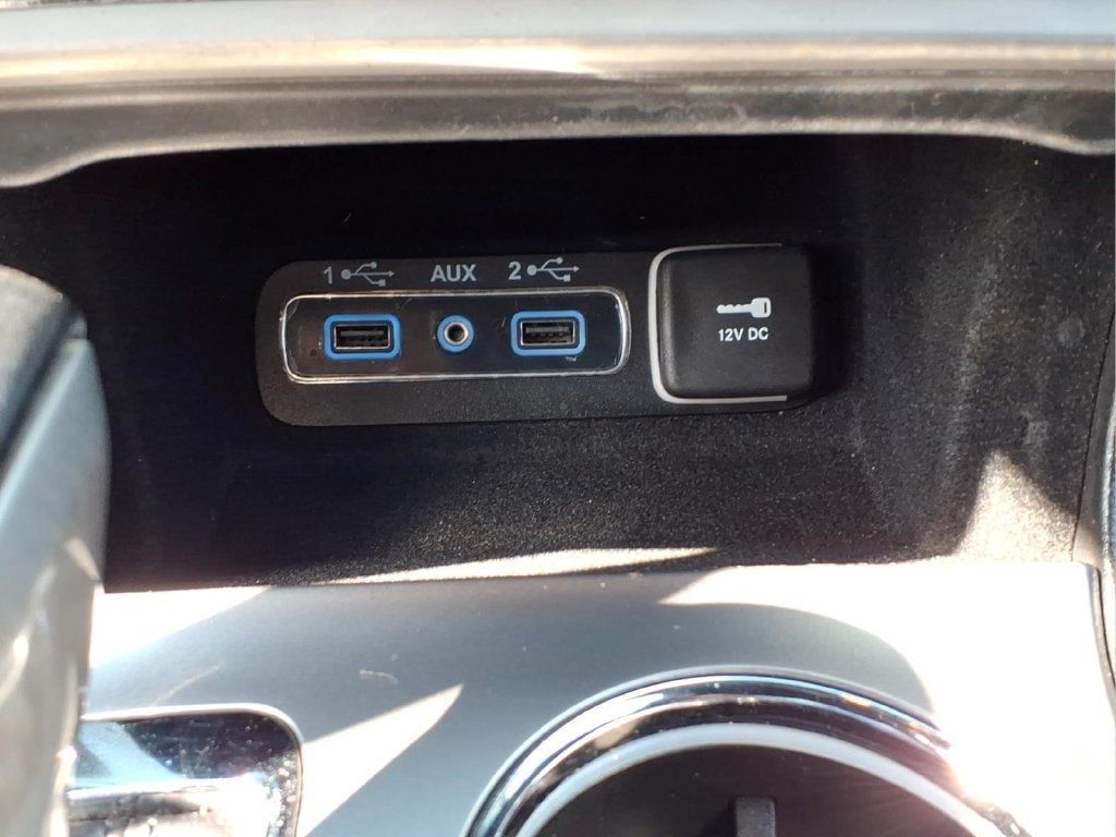 Used 2021 Jeep Grand Cherokee Laredo AWD/4WD image 22