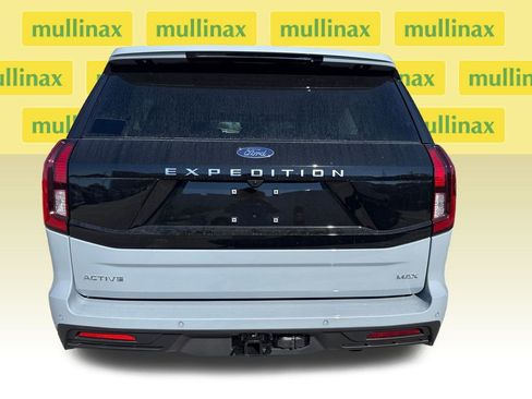 New 2025 Ford Expedition Max Active image 15