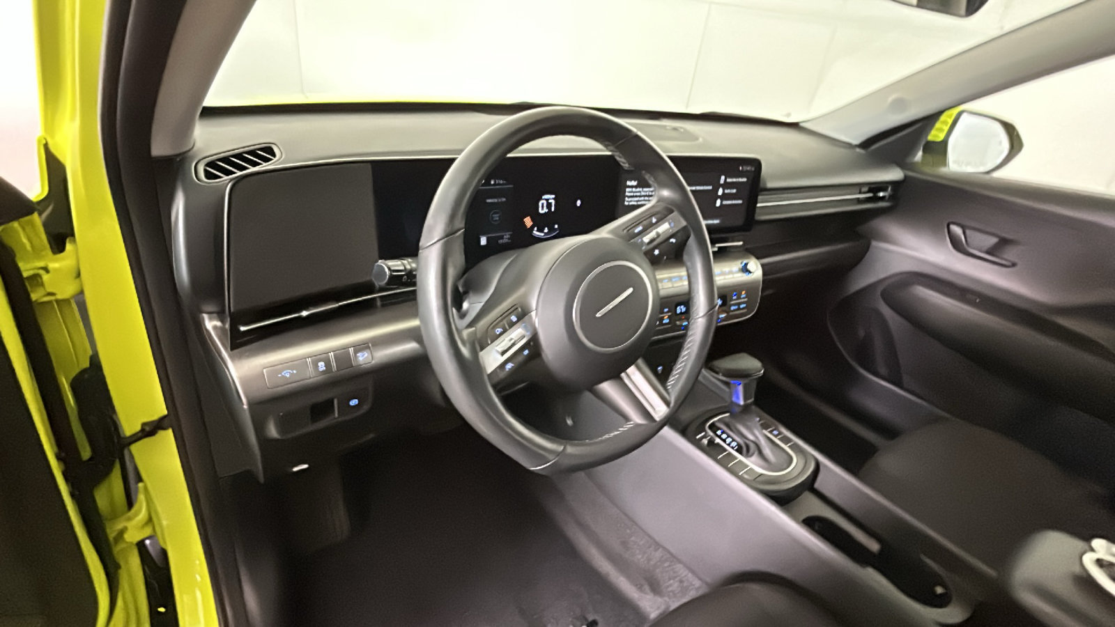 Used 2024 Hyundai Kona SEL FWD image 17
