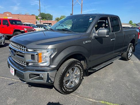 Used 2018 Ford F150 XLT w/ Equipment Group 302A Luxury AWD/4WD image 4