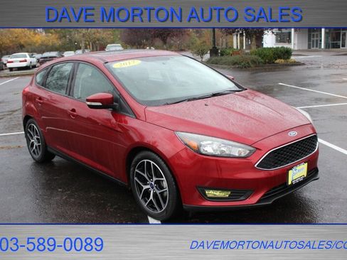 Used 2017 Ford Focus SEL image 1