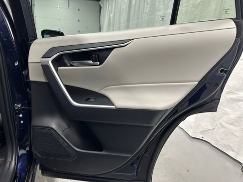 Used 2025 Toyota RAV4 XLE Premium image 48