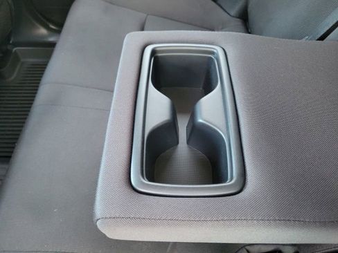 Certified 2021 Toyota Venza LE image 32