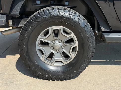 Used 2016 Jeep Wrangler Rubicon w/ Power Convenience Group AWD/4WD image 57