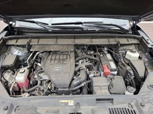 Used 2023 Toyota Highlander XLE FWD image 28