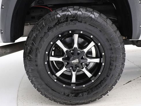 Used 2018 RAM 2500 Tradesman w/ Chrome Appearance Group image 10