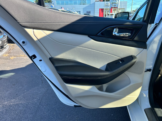 Used 2023 Nissan Maxima Platinum w/ Sport Mat Group FWD image 27
