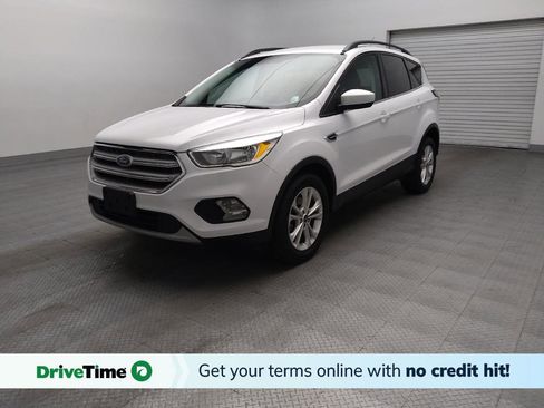 Used 2018 Ford Escape SE FWD image 1