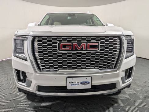 Used 2023 GMC Yukon XL Denali w/ Max Trailering Package AWD/4WD image 3