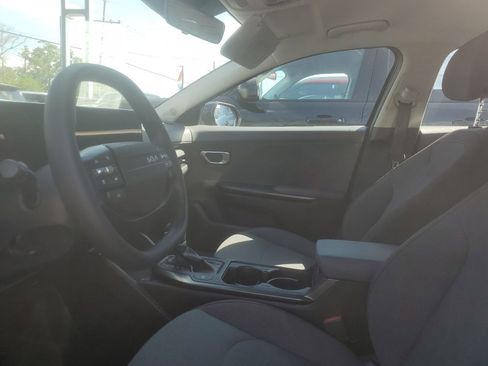 Used 2025 Kia K4 LXS image 8