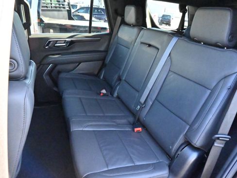 Used 2025 Chevrolet Tahoe LT image 10