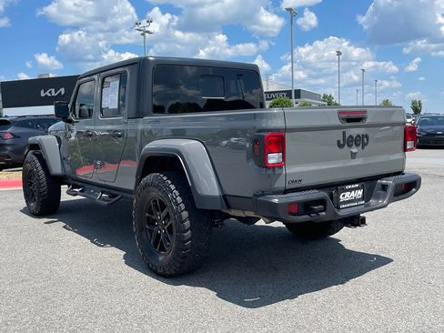 Used 2023 Jeep Gladiator Sport AWD/4WD image 5